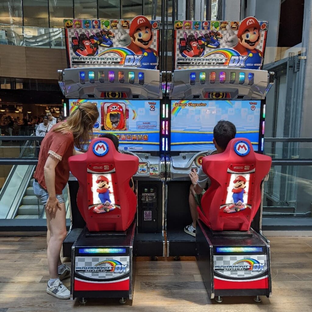 Les arcades rétro, une raison de plus de manger au Time Out Market Montréal