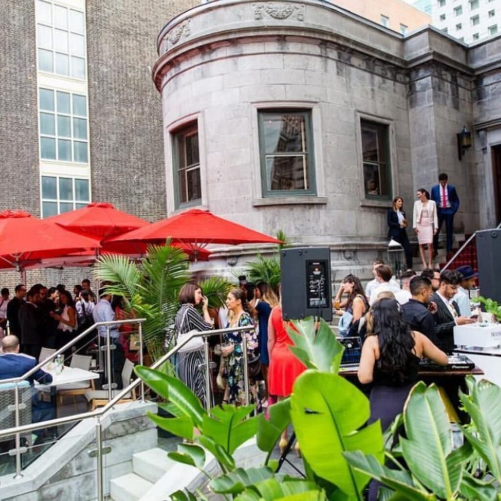 Les meilleures terrasses pour prendre un verre au centre-ville, dont le Bar George