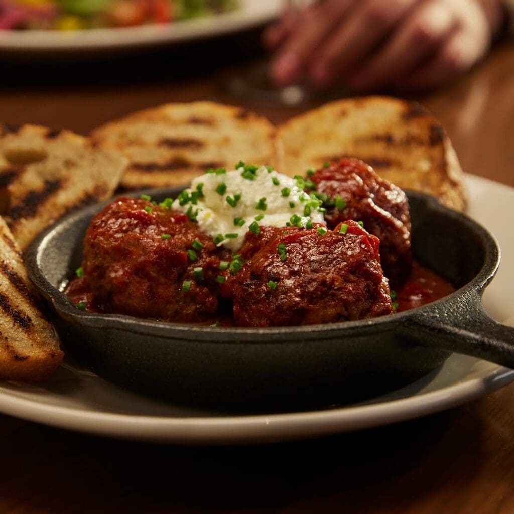 Le menu au restaurant The Keg, au centre-ville de Montréal