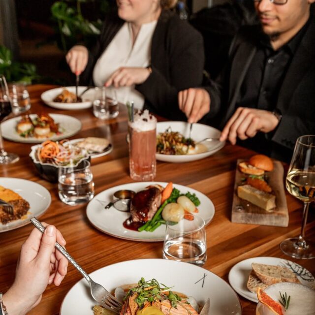 Le Bivouac, restaurant au centre-ville de Montréal, pour les lunchs d'affaires.