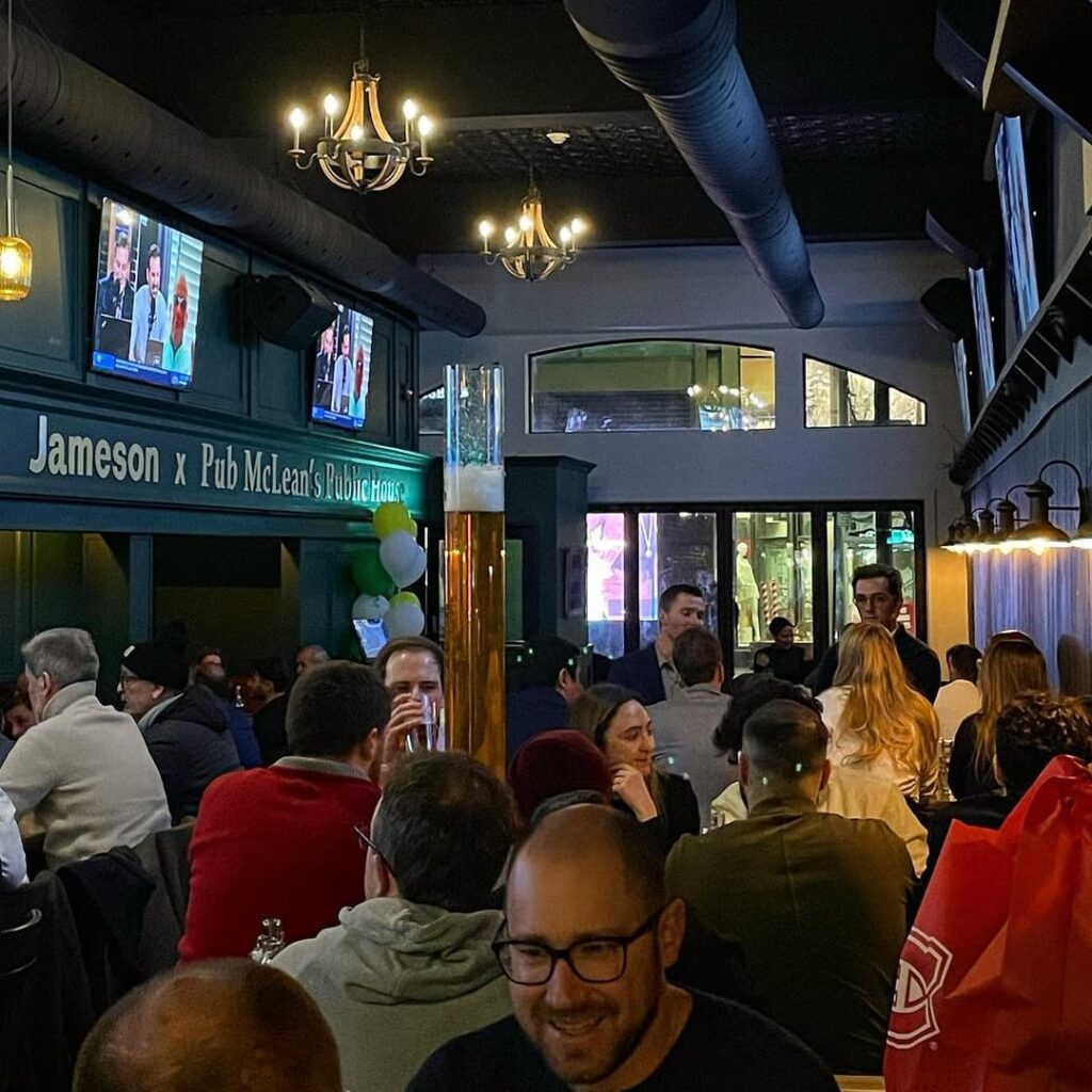 La Maison Publique McLean's, sur la rue Peel au centre-ville de Montréal