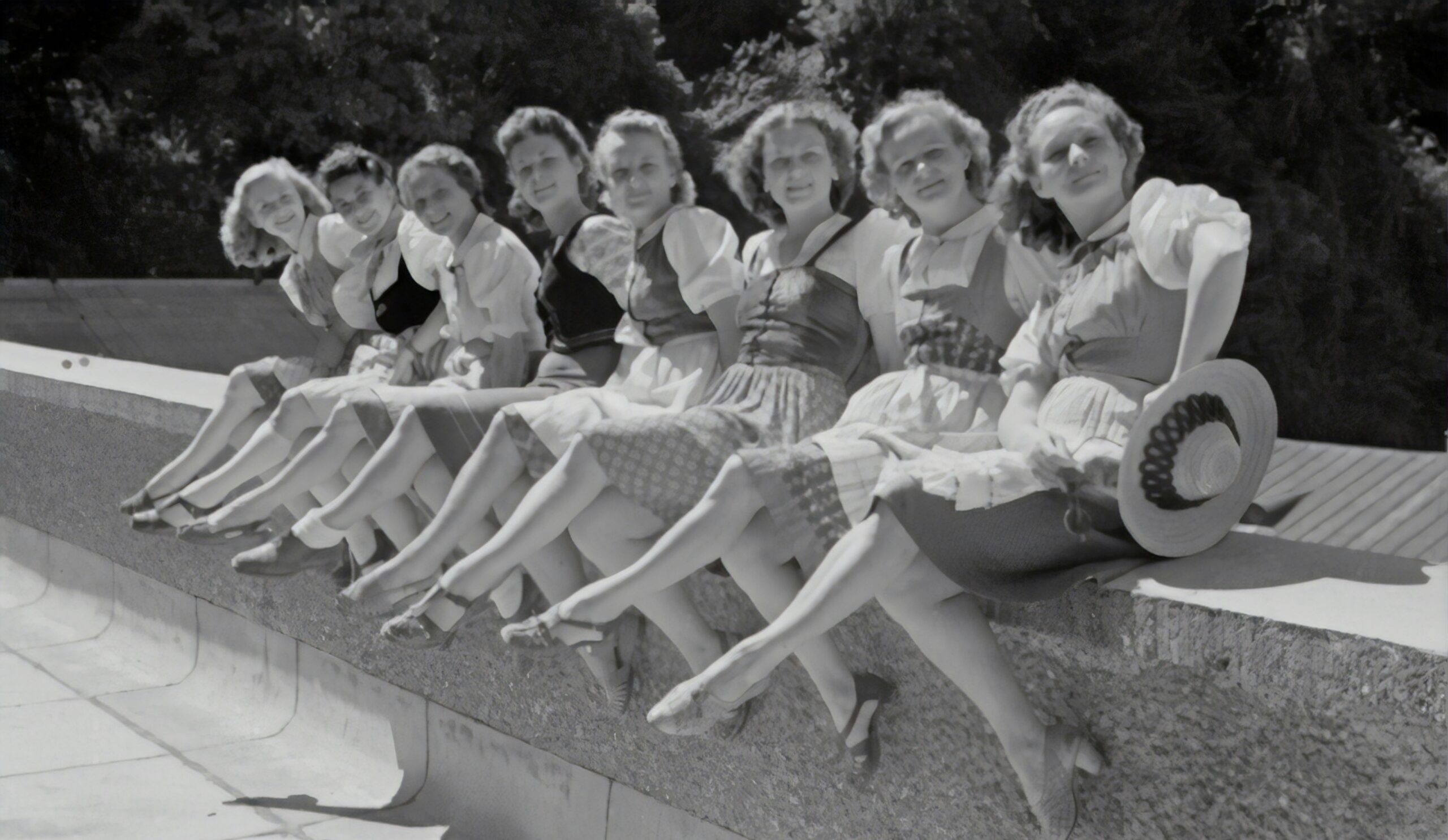 Retracer l'histoire de la mode au 20e Siècle chez Holt Renfrew Ogilvy