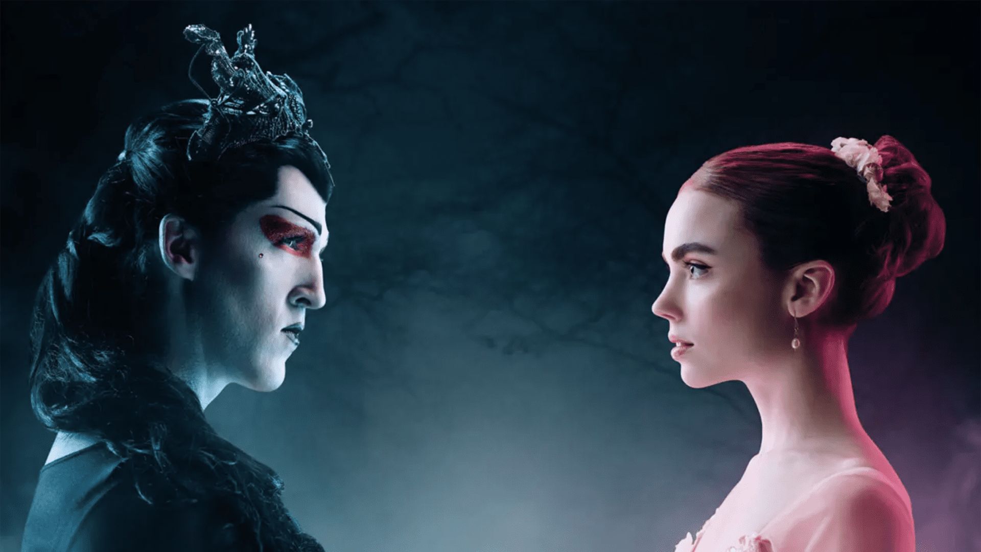 Portrait dramatique de Carabosse et Aurore dans La Belle au bois dormant, ballet des Grands Ballets Canadiens à Montréal.