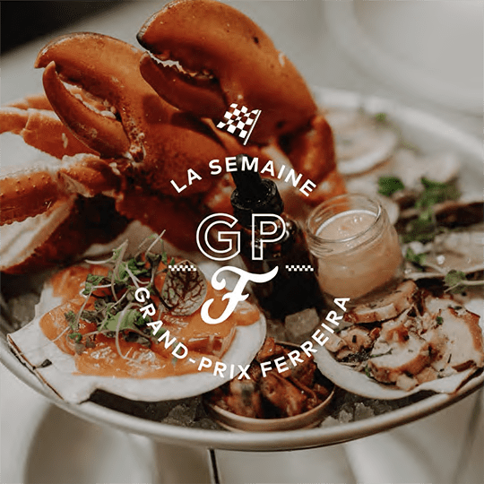 Table raffinée au Ferreira Café, spécialités portugaises.