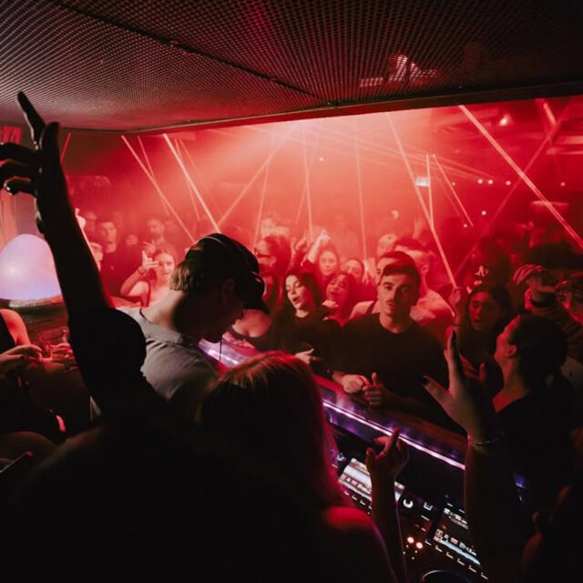 Soirée DJ au club Soubois Montréal.