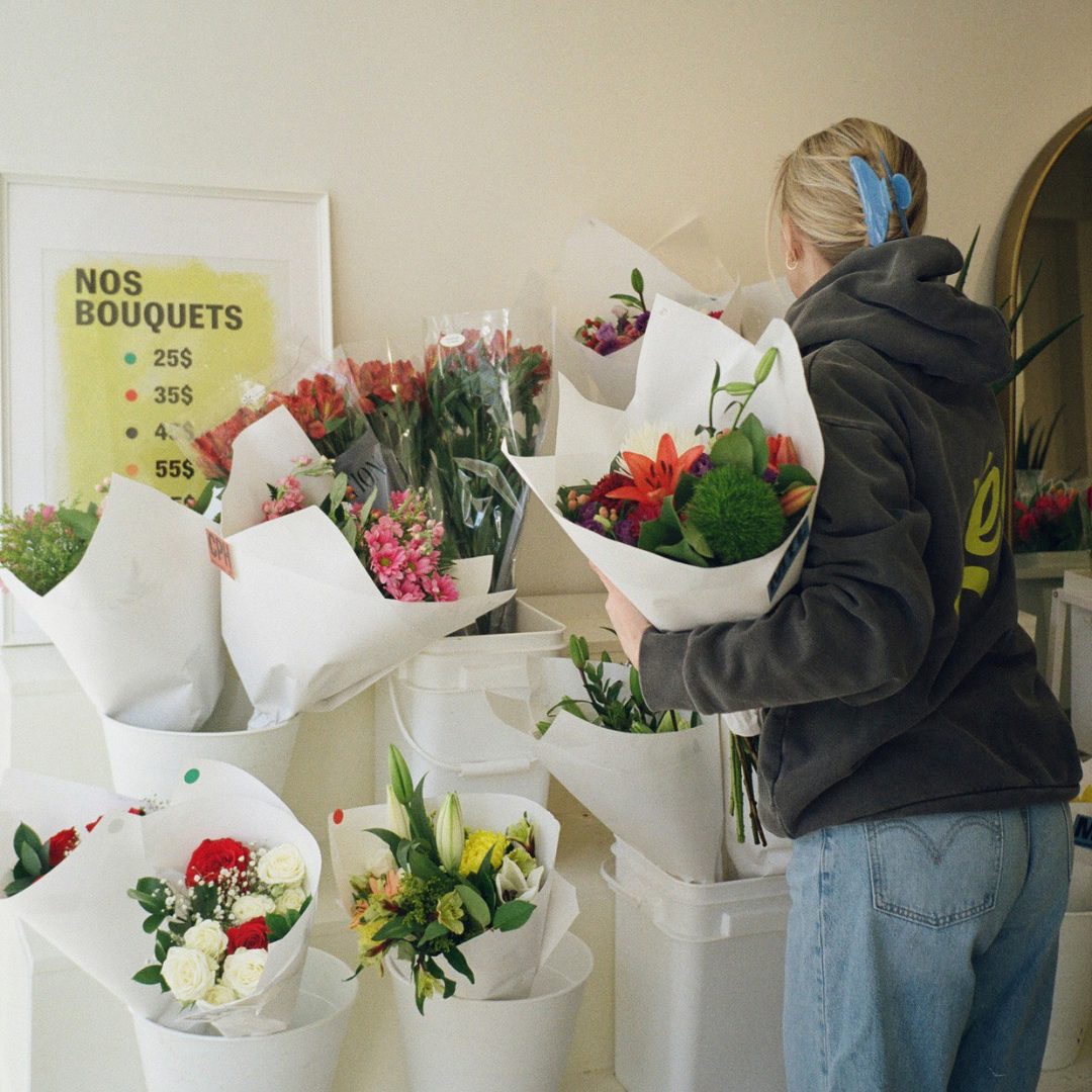 Bouquets prêts à emporter au comptoir floral Léo chez Holt Renfrew Montréal